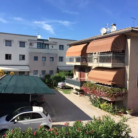 Marty & Gio Apartment